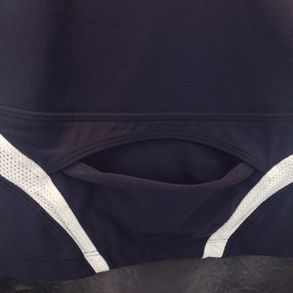 Nike Dri-Fit Tank Top Size M Black Shelf Bra - Picture 3 of 4